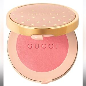 Gucci
Luminous Matte Beauty Blush.     Color:03 Radiant Pink -neutral pink